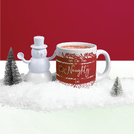 Caneca De Café Lista Maldita Cama de Natal Festiva e Brincante