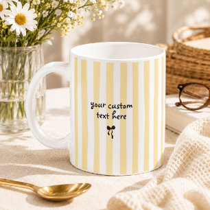 Caneca De Café Listras Amarelas Pastel com Laço de Texto Personal