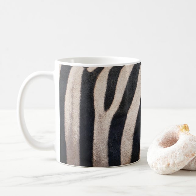Caneca De Café Listras de Zebra Preta e Branca (Com Donut)