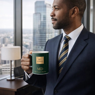 Caneca De Café Logotipo comercial do monograma de ouro verde Emer