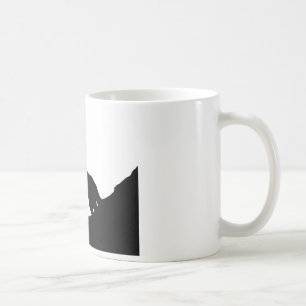 Caneca De Café Lone Wolf em pé em um morro