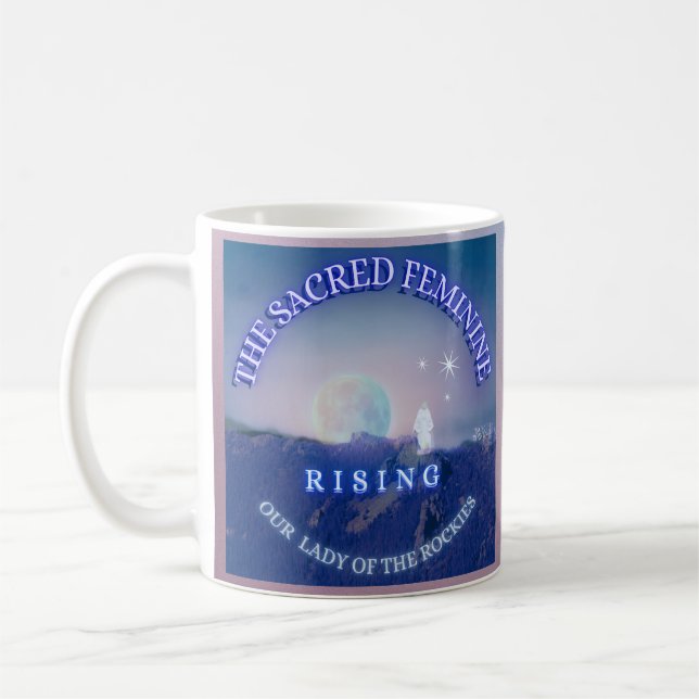 Caneca De Café Lua Cheia Nascente Sobre a Estátua da Mãe Sagrada (Esquerda)