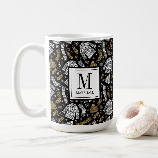 Caneca De Café Luvas de Suéter de Natal Flocos de Neve Monograma  (Com Donut)