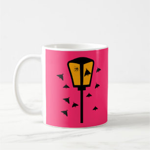 Caneca de Café Luz de Rua e Mariposas