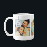 Caneca De Café Mãe da Colagem de Fotos do Groom<br><div class="desc">Crie um presente perfeito para a mãe do noivo. Esta caneca de café está pronta para ser personalizada com três das suas fotos em forma quadrada favoritas e apresenta uma etiqueta branca com a mensagem "Mãe do Chão" escrita nela em letras pretas.</div>