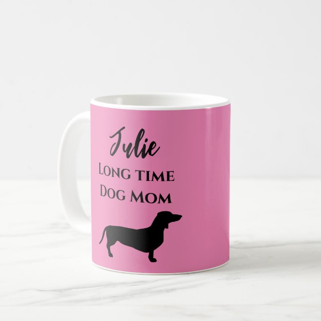 Caneca de Café Mãe de Cachorro Dachshund Rosa Engr (Frente Esquerda)