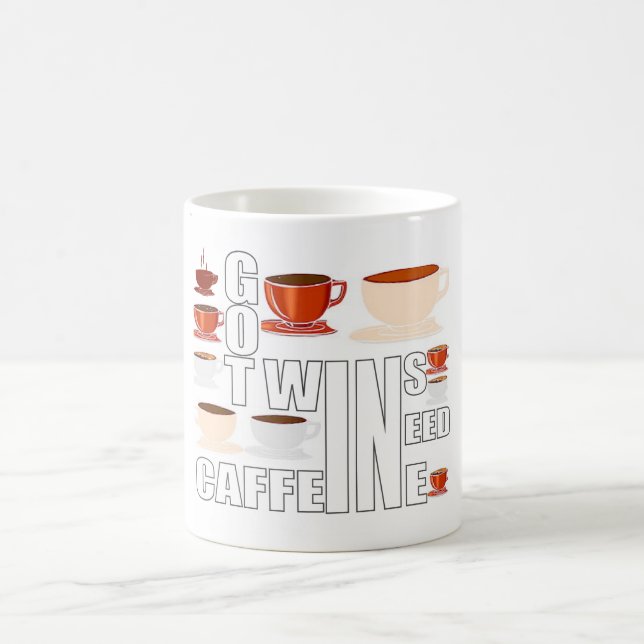 Caneca De Café mãe de gêmeos precisa de café (Centro)