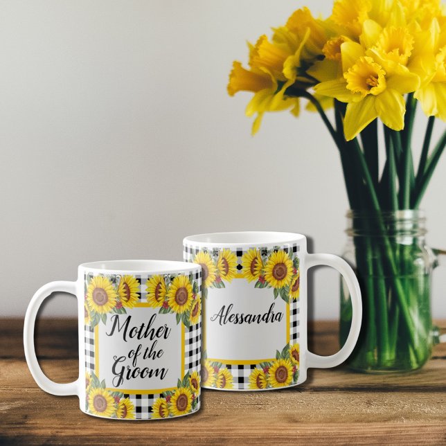 Caneca De Café Mãe do Groom Personalizado Gingham Sunflower (Criador carregado)