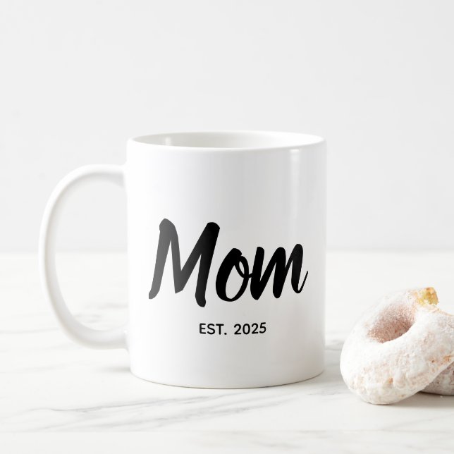 Caneca De Café Mãe Estabelecida Roteiro Preto Ano Personalizado (Com Donut)