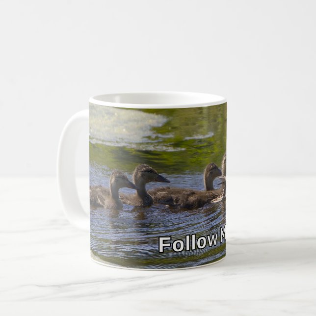 Caneca De Café Mãe Pato e Crianças (Frente Esquerda)
