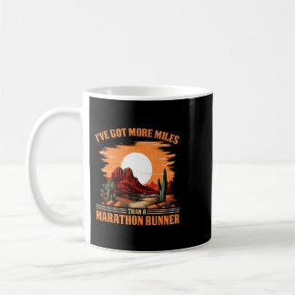 Caneca De Café Mais Milhas Do Que A Maratona Corredor Sarcástico 