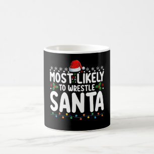 Caneca De Café Mais Provável Para Lutar Com Papais noeis De Natal
