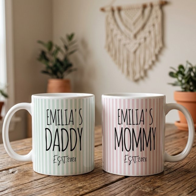 Caneca De Café Mamãe | Listras Rosa Dia das Mães Personalizado (Elegant stripes mommy and daddy | mother’s father’s day | mom and dad custom name mug gift)