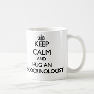Caneca De Café Mantenha a calma e abrace um endocrinologista