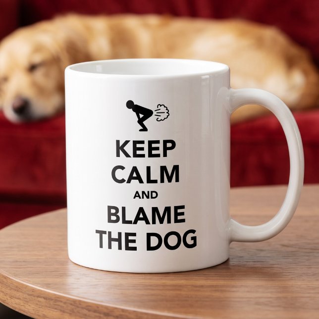 Caneca De Café Mantenha a Calma e Culpe o Cachorro (Criador carregado)
