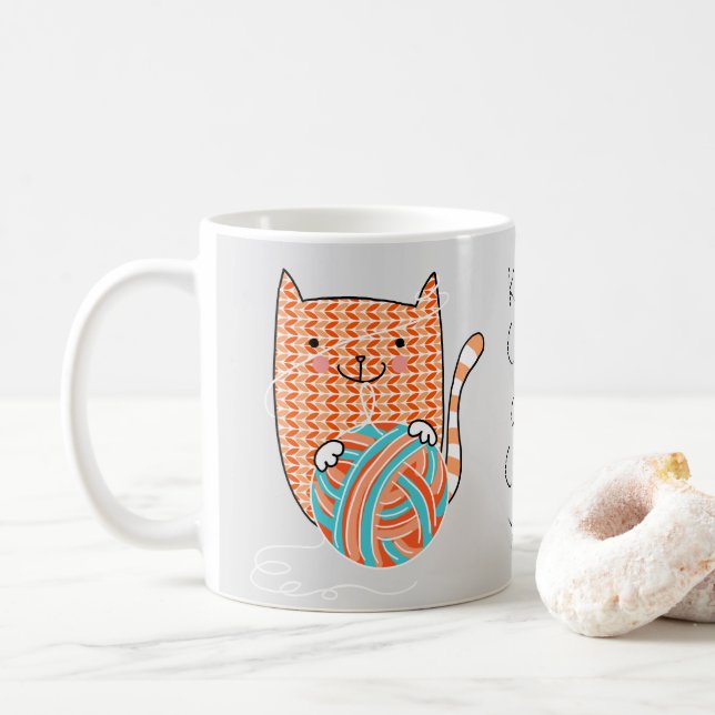 Caneca De Café Manter Calma e Carregar (Com Donut)