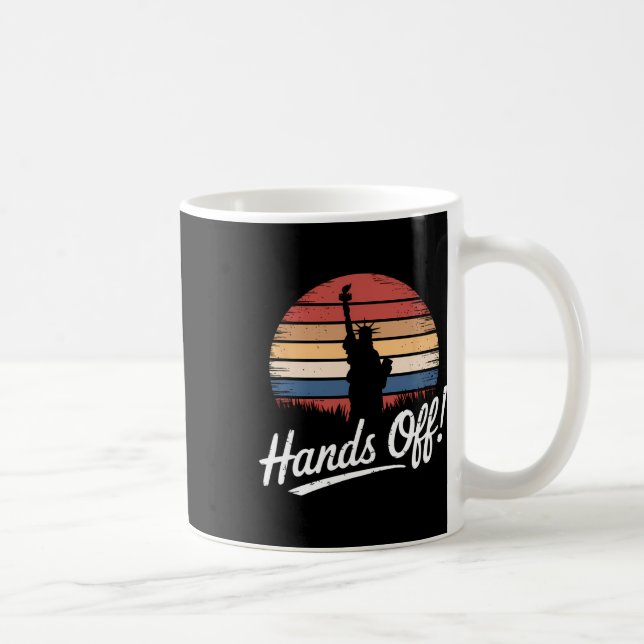 Caneca De Café Mãos Para Fora Da Estátua De Protesto Da Liberdade (Direita)