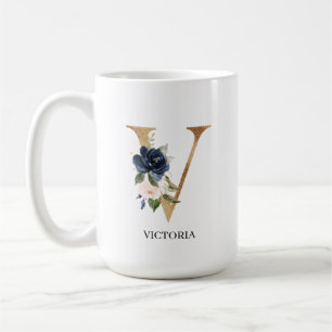 Caneca De Café Marinho Blush Floral Monograma - Letra "V" Persona