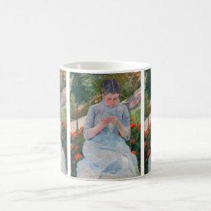 Caneca De Café Mary Cassatt - Garota costurando um jardim