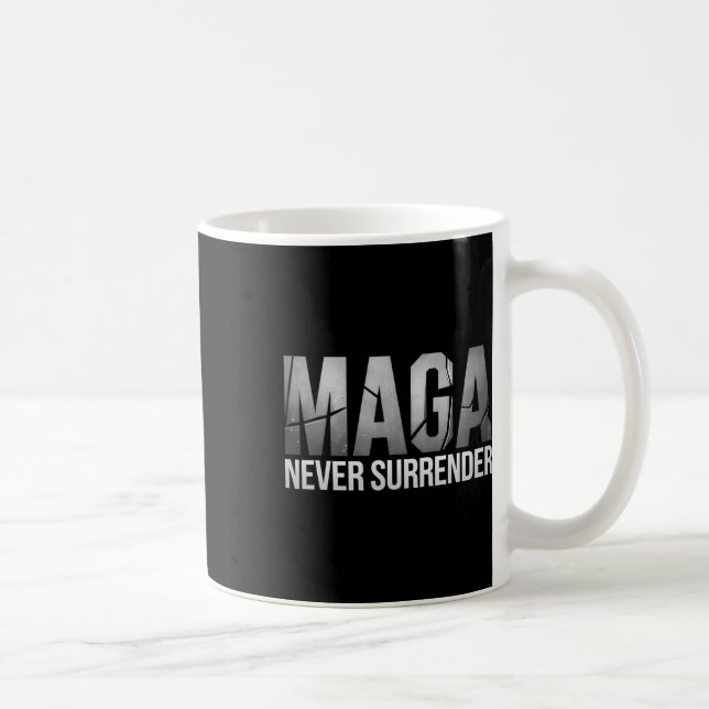 Caneca De Café Mega Trump Sombrio 2024 Mega Nunca Se Rende (Direita)