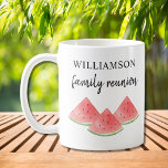 Caneca De Café Melancia Familiar Sindicato Café Mug<br><div class="desc">Esta caneca de reagrupamento familiar é decorada com melancias de aquarela. Facilmente personalizável. Use a Ferramenta Design para alterar o tamanho,  o estilo ou a cor do texto. À medida que criamos a nossa trabalho de arte,  não encontraremos esta imagem exata de outros designers. Original Watercolor © Michele Davies.</div>