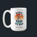 Caneca De Café Melhor Chefe Por Empregador De Sobrecarga De Golfe<br><div class="desc">Melhor Chefe por design de Par que você pode personalizar para o receptor deste design de tema de golfe fofo. Presente perfeito para o Dia do Chefe ou qualquer ocasião especial. O texto "BOSS" pode ser personalizado com qualquer macaco clicando no botão "Personalizar" acima.</div>