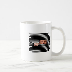 Caneca De Café Meme engraçado de Trump espiando através de ediçõe