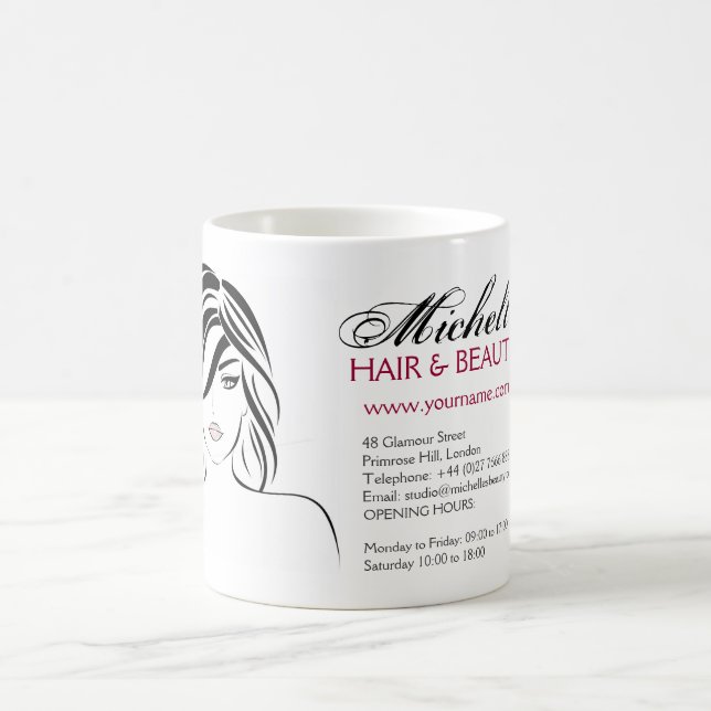 Caneca De Café Menina adorável com cabelo ondulado e Ícone Makeup (Centro)