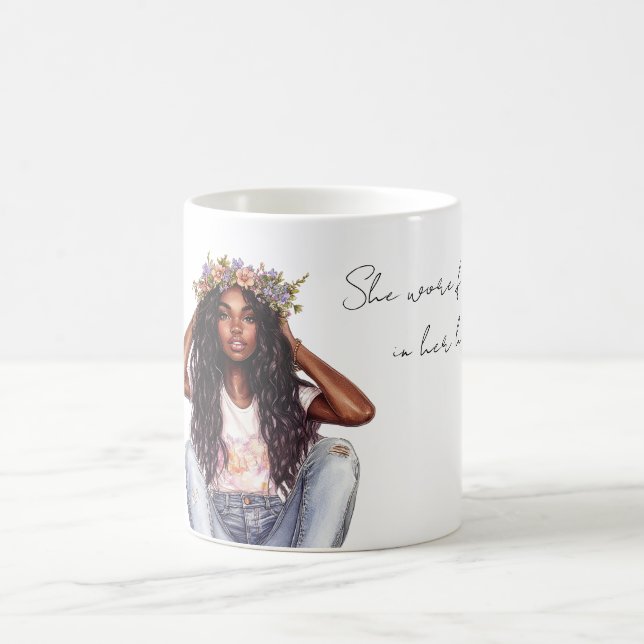 Caneca De Café Menina de Cabelo Preto Flores no Cabelo (Centro)
