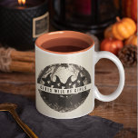 Caneca De Café "Meninas Serão Raparigas | Bruxa Bonita Themed Hal<br><div class="desc">Comece seu dia com um toque de magia! Esta caneca "Girls Will Be Girls" apresenta uma design encantadora de quatro bruxas brincalhonas, fazer a adição perfeita à sua rotina matinal ou um presente delicioso para qualquer amigo feiticeiro. A citação empoderadora "Girls Will Be Girls" acrescenta uma mensagem divertida e animadora,...</div>