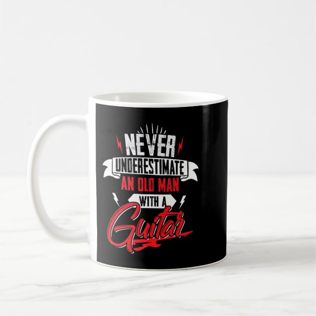 Caneca De Café Mens Never Underestimate An Old Man With A Guitar  (Esquerda)