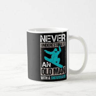 Caneca De Café Mens Nunca Subestimam Um Velho Com Uma Boa Neve