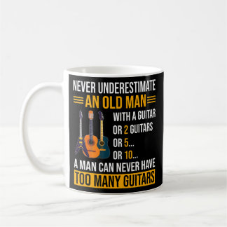 Caneca De Café Mens Nunca Subestimam Um Velho Com Violão