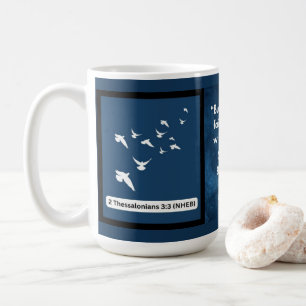 Caneca De Café Mensagem de Fé - Verso Bíblia - 2 Tessalonianos 3: