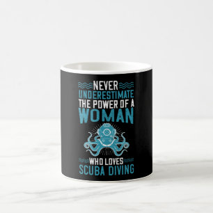 Caneca De Café Mergulho - Nunca Subestimar A Mulher Divina