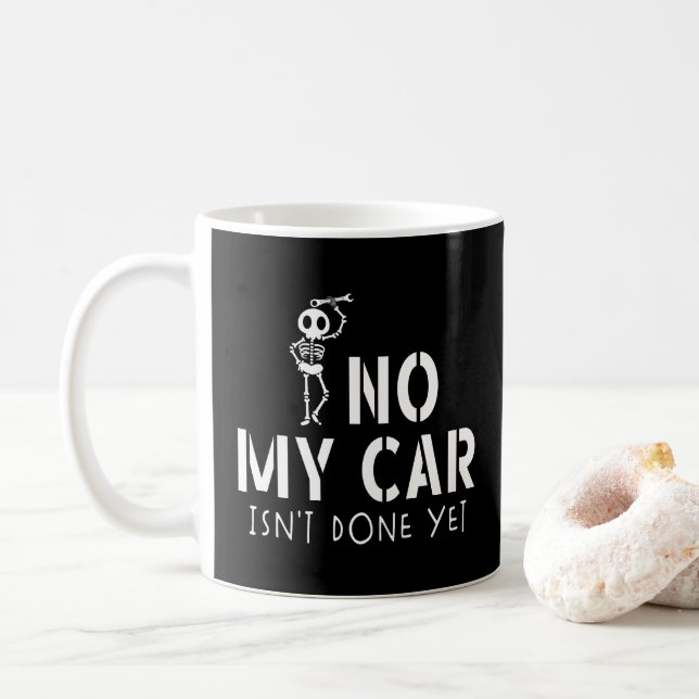 Caneca De Café Meu carro não é feito, ainda é engraçado. (Com Donut)