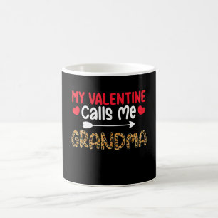 Caneca De Café Meu Namorado Me Chama de Vovó Leopardo Búfalo
