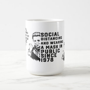 Caneca De Café Michael Myers Social Distancing