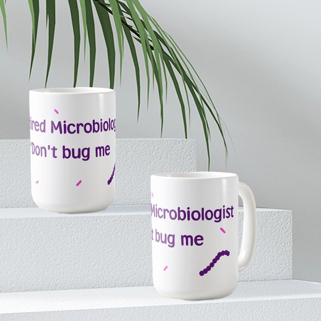 Caneca De Café Microbiólogo aposentado (Criador carregado)