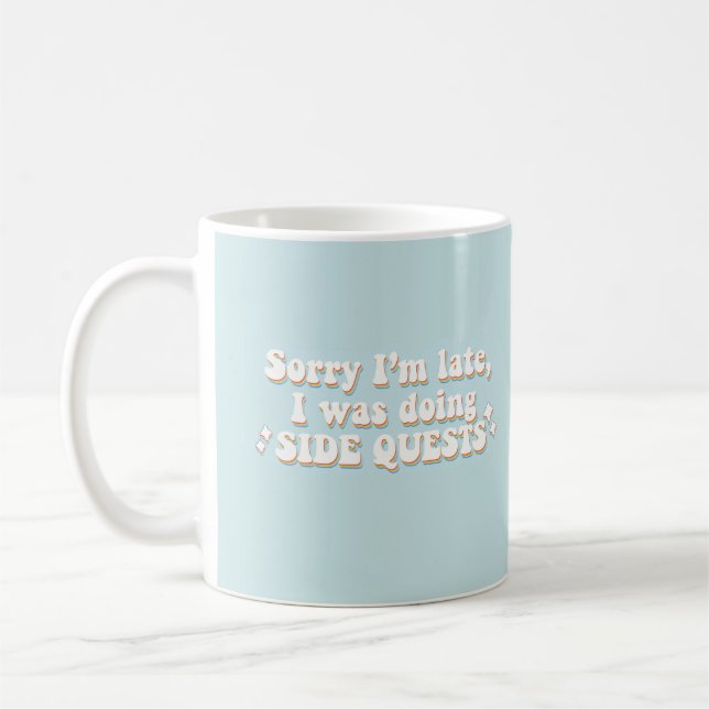 Caneca De Café Missões Paralelas - Humor de Jogador Relatável (Esquerda)