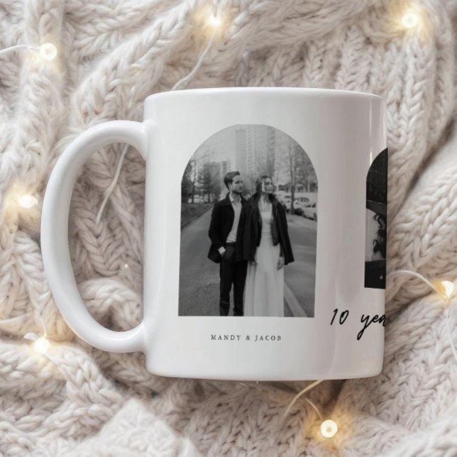 Caneca De Café Modern 10-Year Anniversary Wedding Couple Photos (Criador carregado)