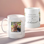 Caneca De Café Moderno Você Será Minha Porta-Voz? Colagem de Foto<br><div class="desc">Esta caneca de café "Will You Be My Bridesmaid?" moderna apresenta uma impressionante colagem fotográfica com um design de caligrafia preto-e-branco. Perfeito para uma proposta sincera de madrinha, esta caneca personalizada mostra fotos no estilo Polaroid e adiciona um toque único ao seu convite de festa noiva. Combina elegância moderna com...</div>