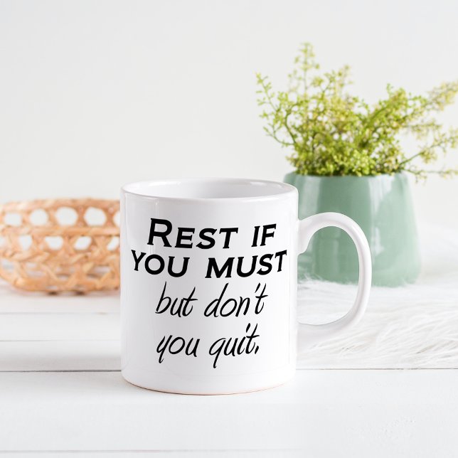Caneca De Café Mogas motivacionais aspas inspiram presentes de co (Script typography motivational modern quote. Inspire with trendy, simple elegant black and white.)