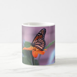 Caneca De Café Monarca sobre girassol mexicano