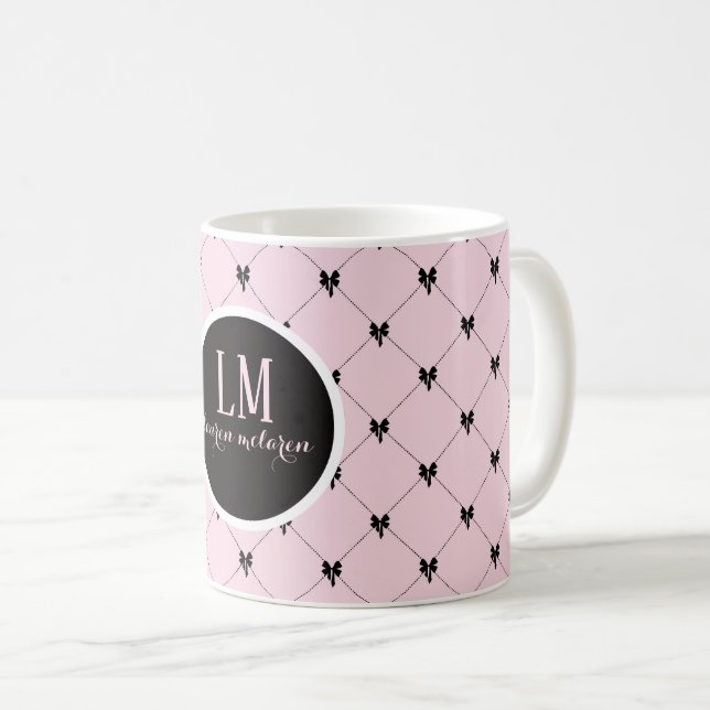 Caneca De Café Monogram Pink & Black Bow Script Mug (Frente Esquerda)