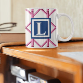 Caneca De Café Monograma com padrão de bambu em treliça rosa Prep