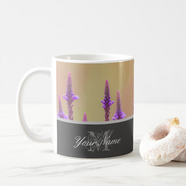 Caneca De Café Monograma com primavera floral! (Com Donut)