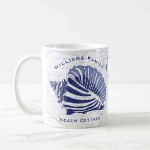 Caneca De Café Monograma da família de conch Seashell de Azul Cos