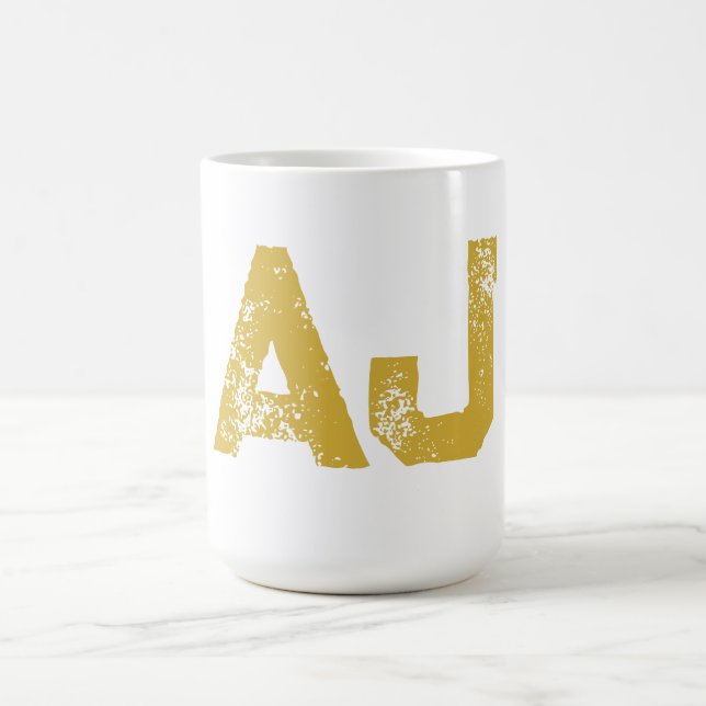 Caneca De Café Monograma de Letras Iniciais Cor Dourada Simples (Centro)