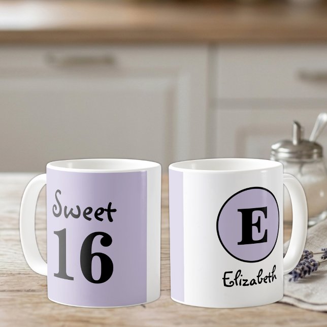 Caneca De Café Monograma de nome Sweet 16 roxo (Criador carregado)